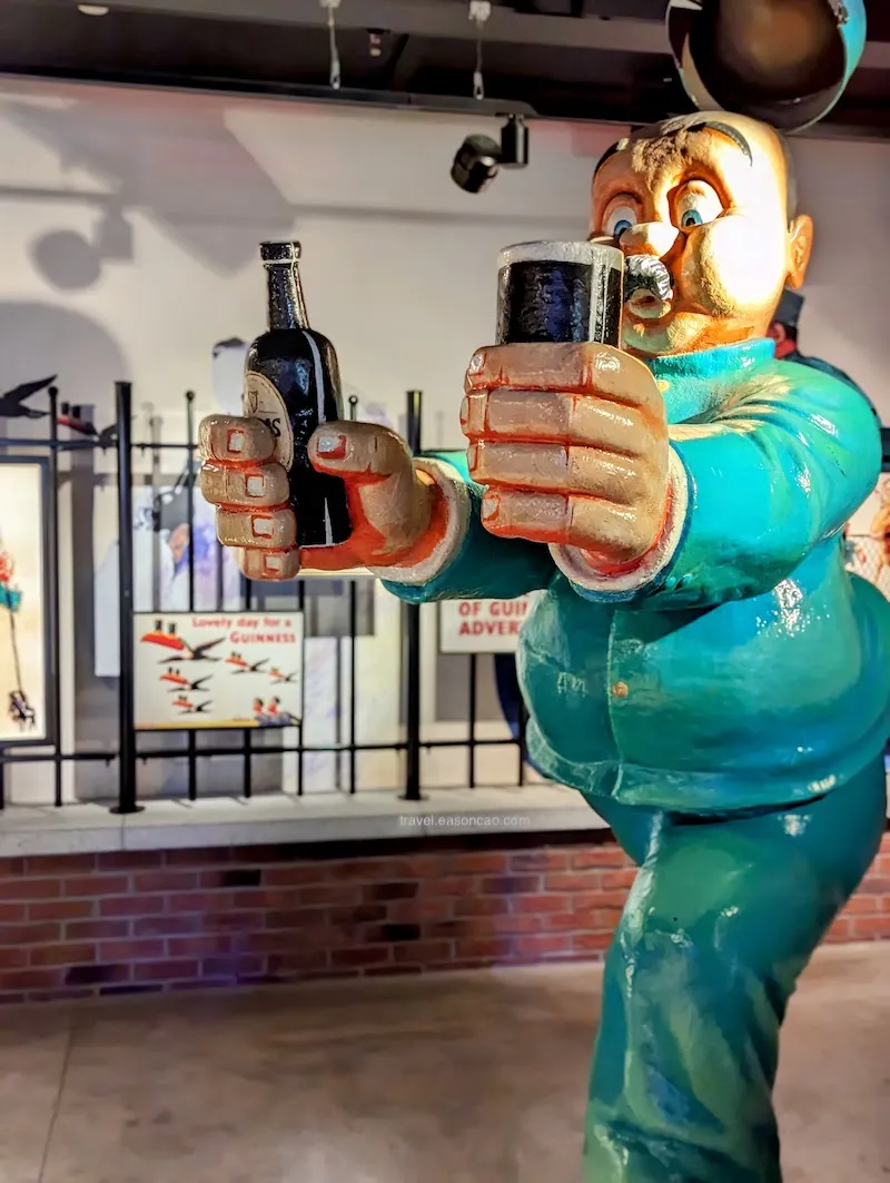 Guinness 廣告雕像